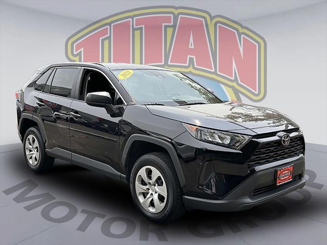 2022 Toyota RAV4 LE [4]