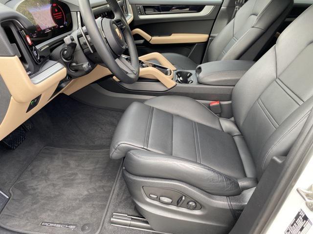2024 Porsche Cayenne Unknown
