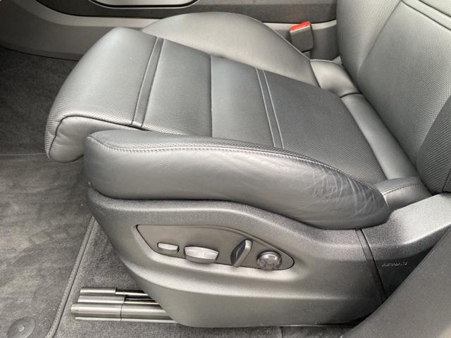 2024 Porsche Cayenne Unknown