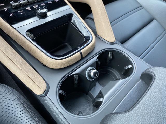 2024 Porsche Cayenne Unknown