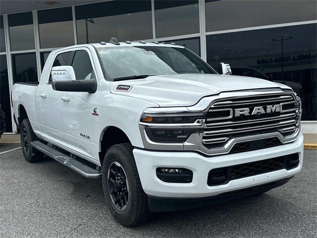 2025 RAM Ram 2500 RAM 2500 LARAMIE MEGA CAB 4X4 64 BOX