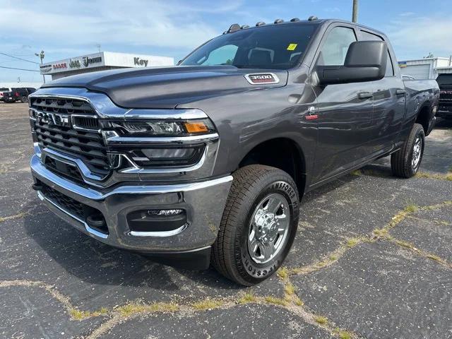 2025 RAM Ram 3500 RAM 3500 TRADESMAN CREW CAB 4X4 64 BOX