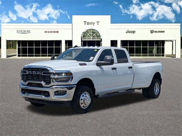 2025 RAM Ram 3500 RAM 3500 TRADESMAN CREW CAB 4X4 8 BOX