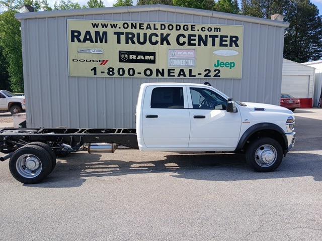 2025 RAM Ram 5500 Chassis Cab RAM 5500 TRADESMAN CHASSIS CREW CAB 4X4 84 CA