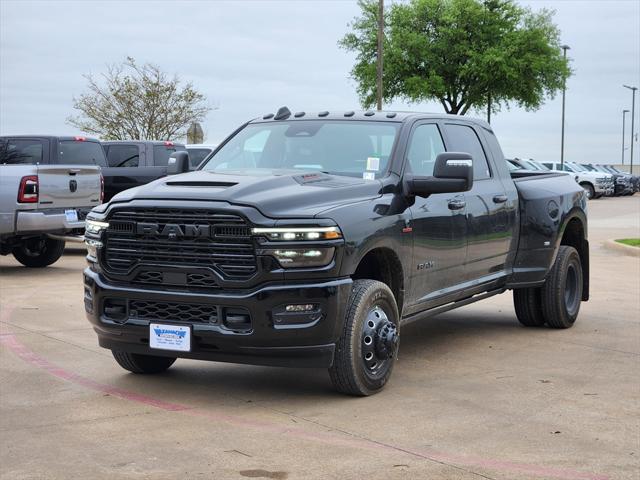 2025 RAM Ram 3500 RAM 3500 LARAMIE MEGA CAB 4X4 64 BOX