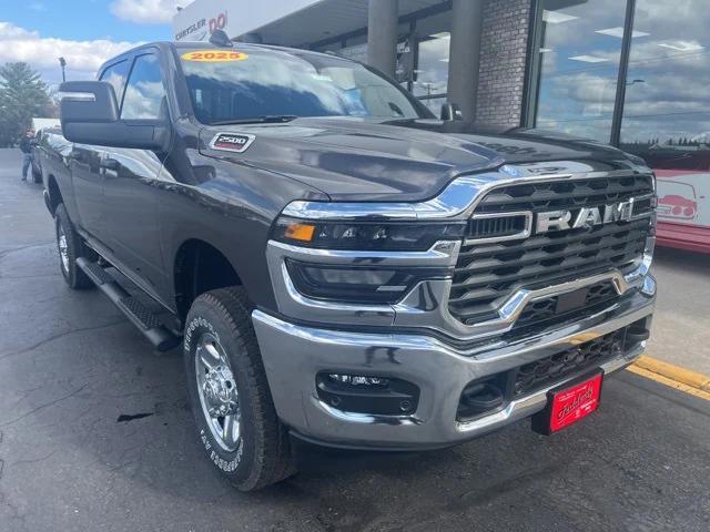 2025 RAM Ram 2500 RAM 2500 TRADESMAN CREW CAB 4X4 64 BOX