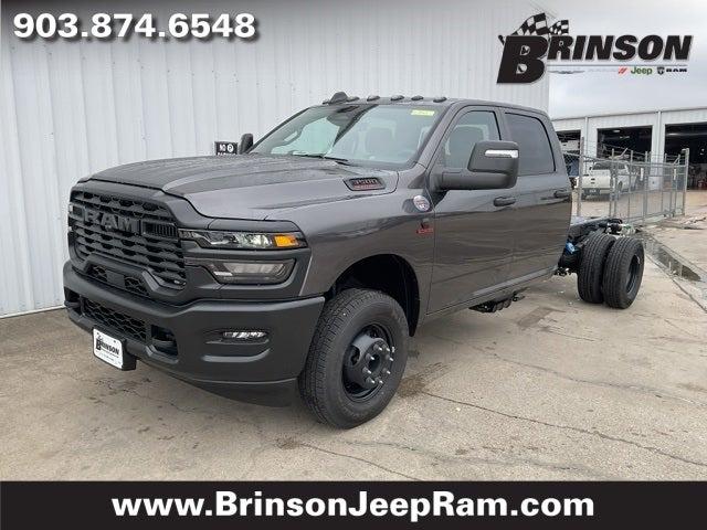 2025 RAM Ram 3500 Chassis Cab RAM 3500 TRADESMAN CREW CAB CHASSIS 4X4 60 CA
