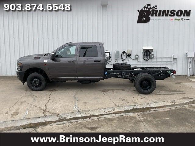 2025 RAM Ram 3500 Chassis Cab RAM 3500 TRADESMAN CREW CAB CHASSIS 4X4 60 CA