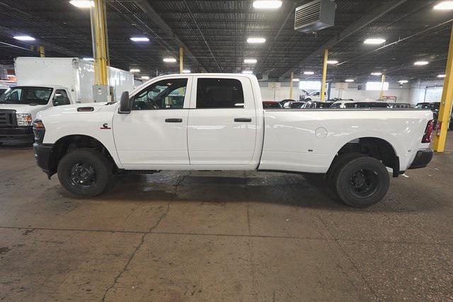 2025 RAM Ram 3500 RAM 3500 TRADESMAN CREW CAB 4X4 8 BOX