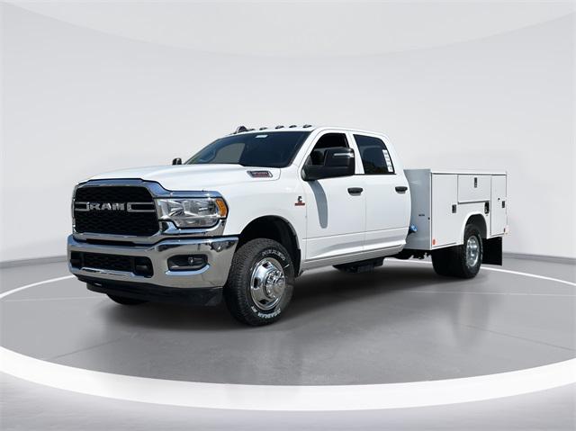 2024 RAM Ram 3500 Chassis Cab RAM 3500 TRADESMAN CREW CAB CHASSIS 4X4 60 CA
