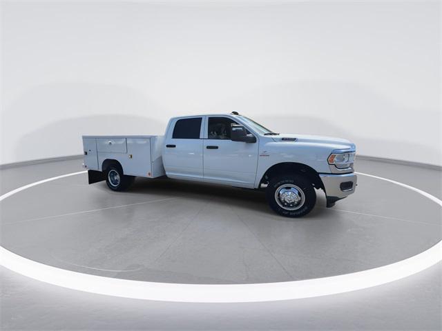 2024 RAM Ram 3500 Chassis Cab RAM 3500 TRADESMAN CREW CAB CHASSIS 4X4 60 CA