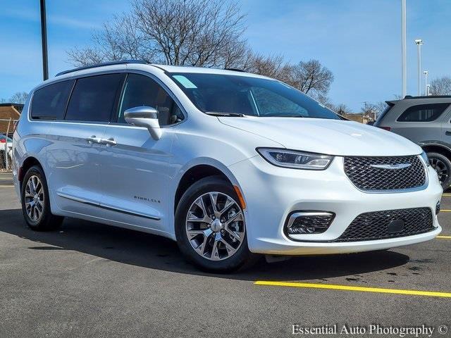 2024 Chrysler Pacifica Hybrid Pinnacle