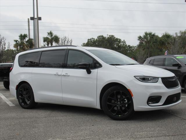 2025 Chrysler Pacifica PACIFICA LIMITED