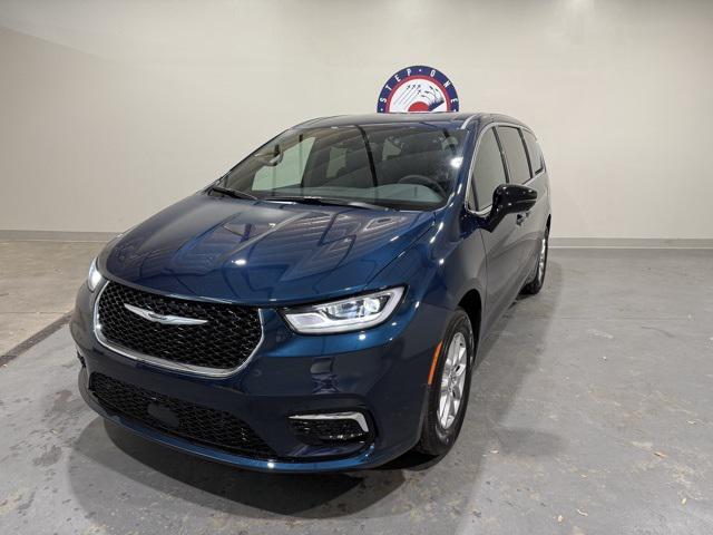 2025 Chrysler Pacifica PACIFICA SELECT