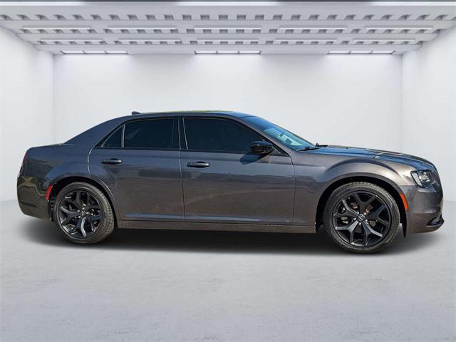 2021 Chrysler 300 Touring