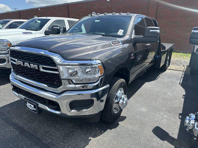 2024 RAM Ram 3500 Chassis Cab RAM 3500 TRADESMAN CREW CAB CHASSIS 4X4 60 CA