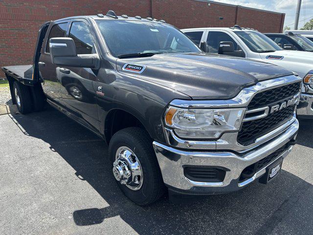 2024 RAM Ram 3500 Chassis Cab RAM 3500 TRADESMAN CREW CAB CHASSIS 4X4 60 CA