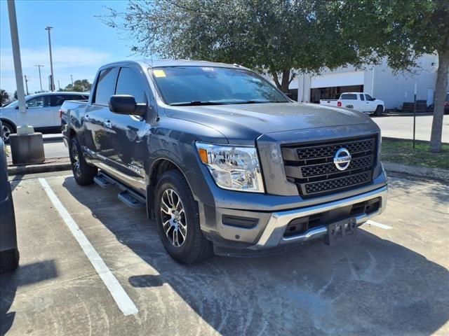 2021 Nissan TITAN Crew Cab SV 4x2