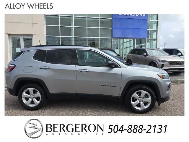 2022 Jeep Compass Latitude FWD