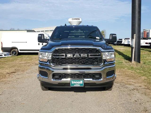 2024 RAM Ram 3500 Chassis Cab RAM 3500 TRADESMAN CREW CAB CHASSIS 4X4 60 CA