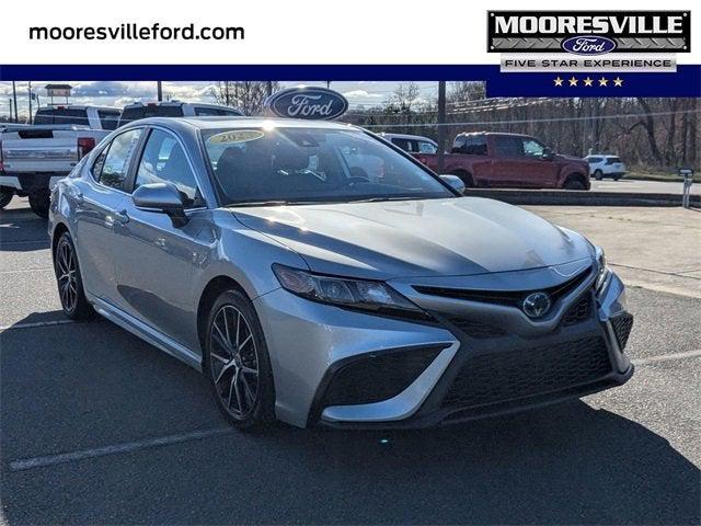 2023 Toyota Camry SE Hybrid