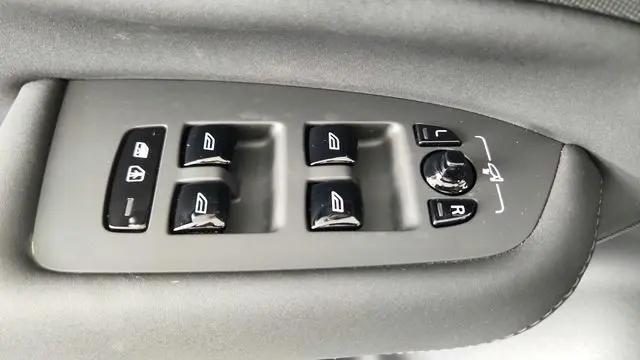 2025 Volvo XC90 Plug-In Hybrid T8 Ultra 7-Seater