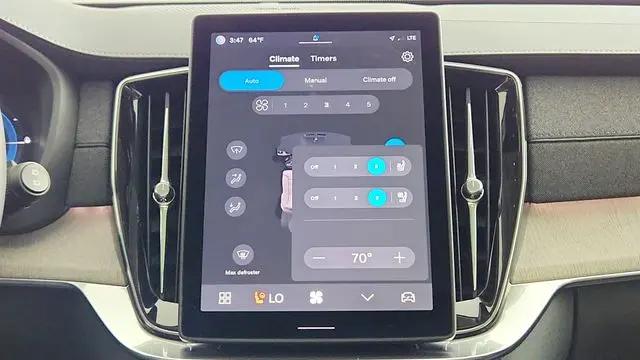 2025 Volvo XC90 Plug-In Hybrid T8 Ultra 7-Seater