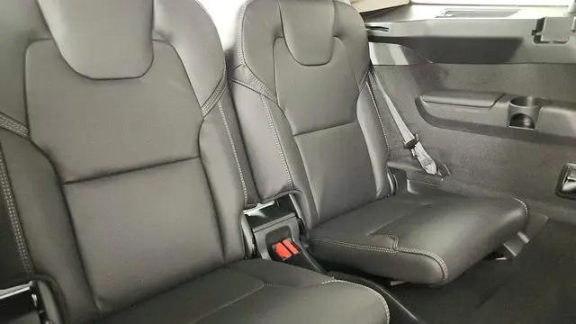 2025 Volvo XC90 Plug-In Hybrid T8 Ultra 7-Seater