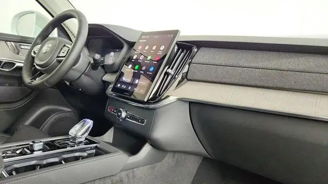2025 Volvo XC90 Plug-In Hybrid T8 Ultra 7-Seater