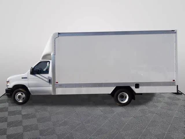 2024 Ford E-450 Cutaway Base