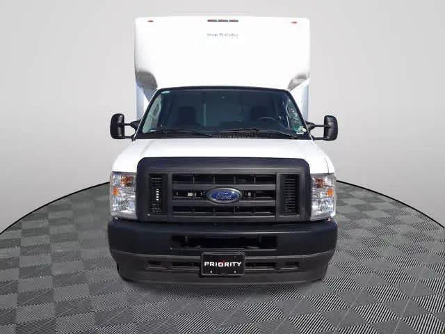 2024 Ford E-450 Cutaway Base
