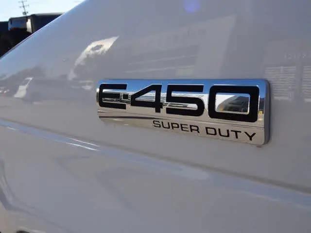 2024 Ford E-450 Cutaway Base