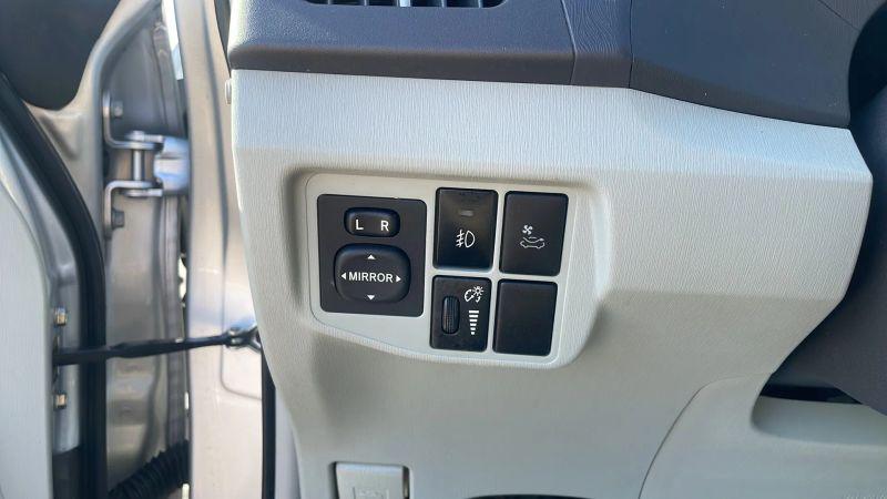 2011 Toyota Prius Two