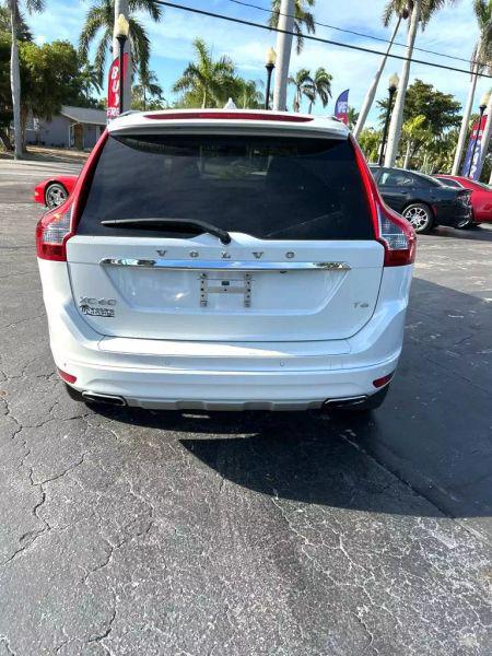 2016 Volvo XC60 T6 Drive-E