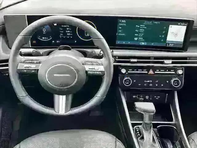 2025 Hyundai Tucson SEL Convenience - Photo 15
