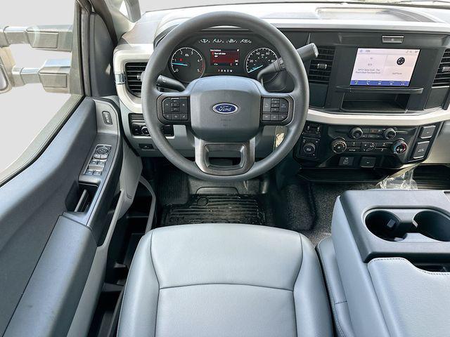 2025 Ford F-550 XL