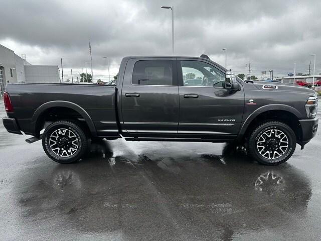 2025 RAM Ram 2500 RAM 2500 LIMITED CREW CAB 4X4 64 BOX