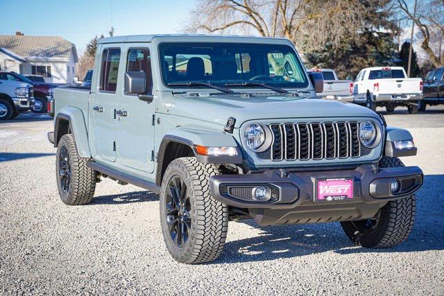 2025 Jeep Gladiator GLADIATOR NIGHTHAWK 4X4