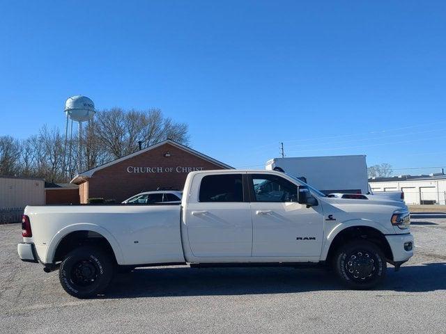 2024 RAM 3500 Limited Crew Cab 4x4 8 Box