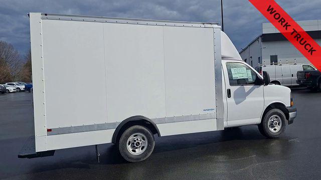 2025 GMC Savana Cutaway Work Van