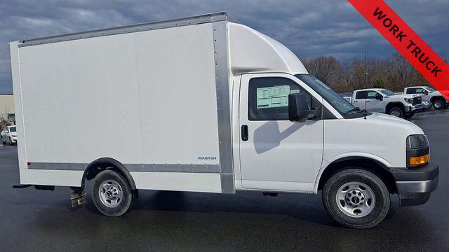 2025 GMC Savana Cutaway Work Van