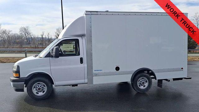 2025 GMC Savana Cutaway Work Van