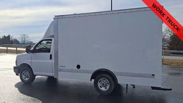 2025 GMC Savana Cutaway Work Van