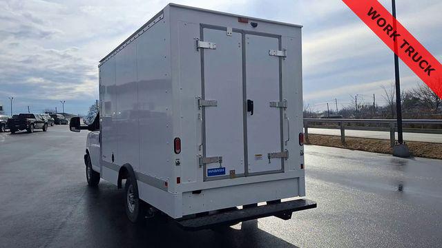 2025 GMC Savana Cutaway Work Van