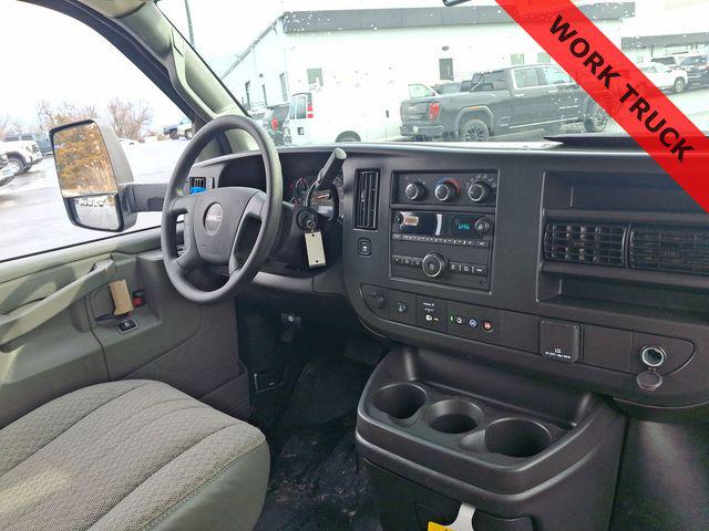 2025 GMC Savana Cutaway Work Van