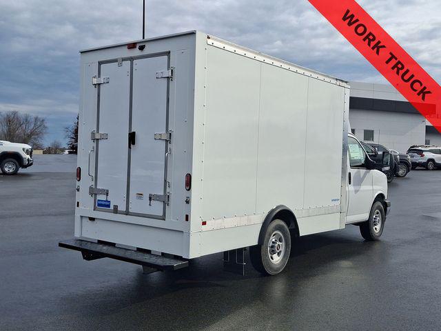 2025 GMC Savana Cutaway Work Van