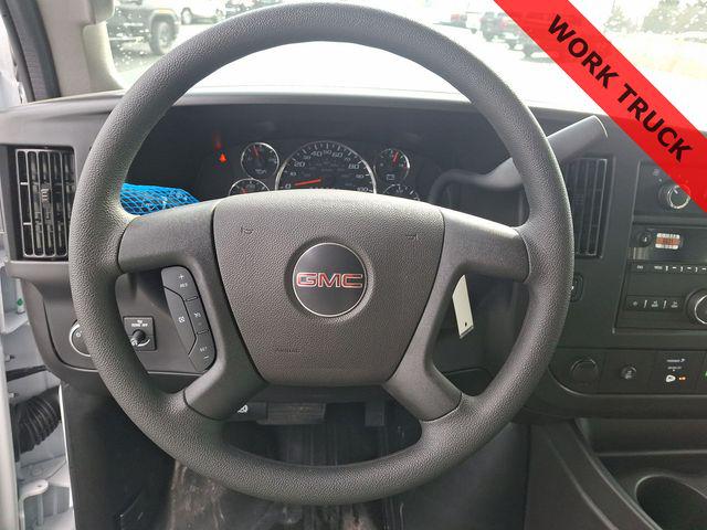 2025 GMC Savana Cutaway Work Van