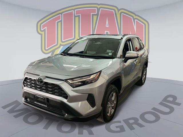 2022 Toyota RAV4 XLE [18]