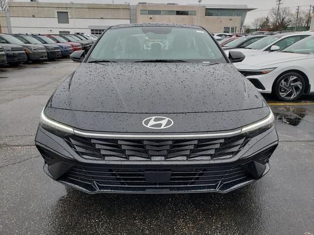 2025 Hyundai Elantra Hybrid Limited