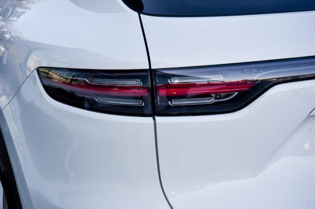 2023 Porsche Cayenne Platinum Edition